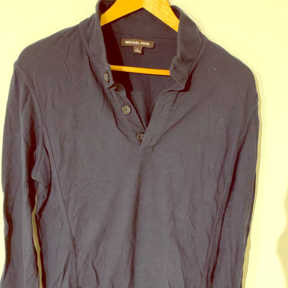 Long sleeve quarter button